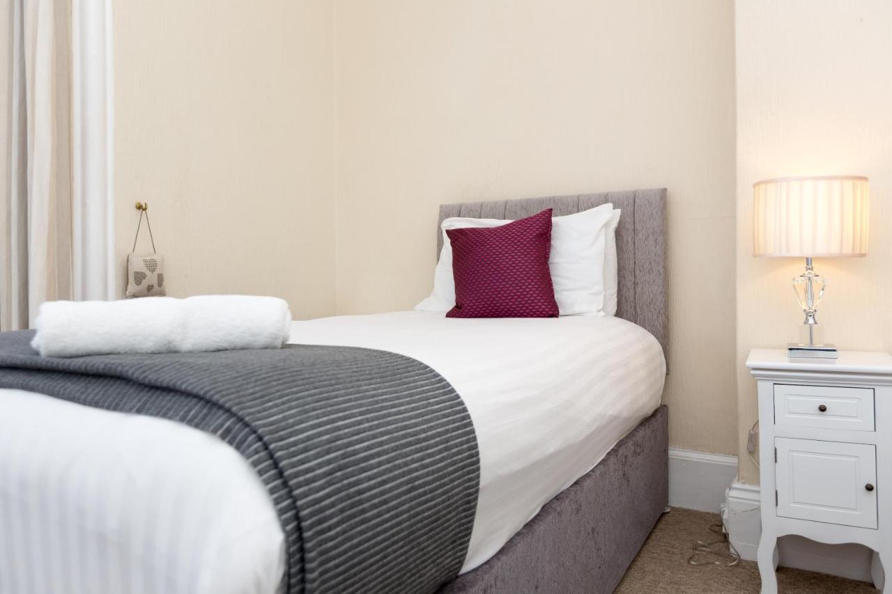 Guest house Lowdens Taunton