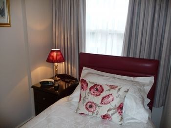 Guest house Brookfield House 4*